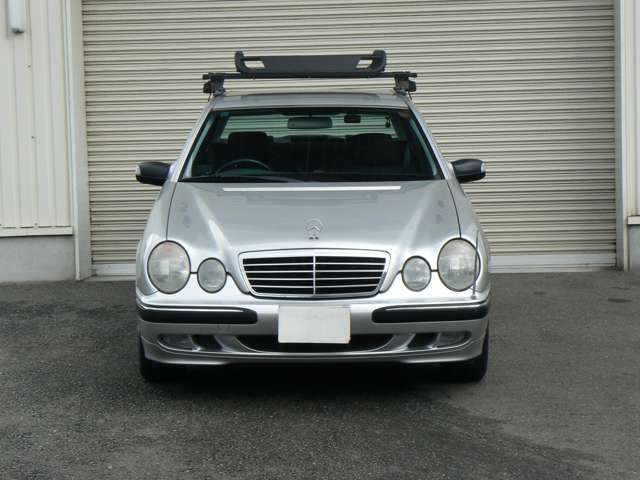 2001 Mercedes-Benz E-Class – thumbnail 2