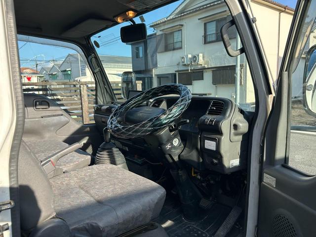 2002 Isuzu Elf – thumbnail 2