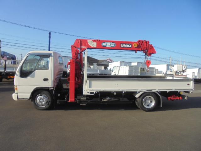 2004 Isuzu Elf – thumbnail 3