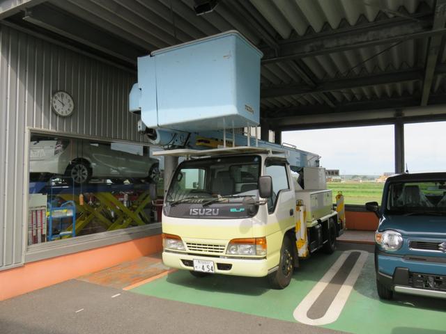 1998 Isuzu Elf
