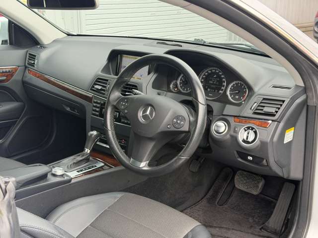 2011 Mercedes-Benz E-Class Coupe – thumbnail 2