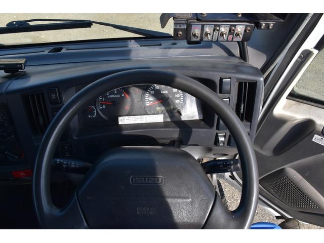 2008 Isuzu Elf – thumbnail 4