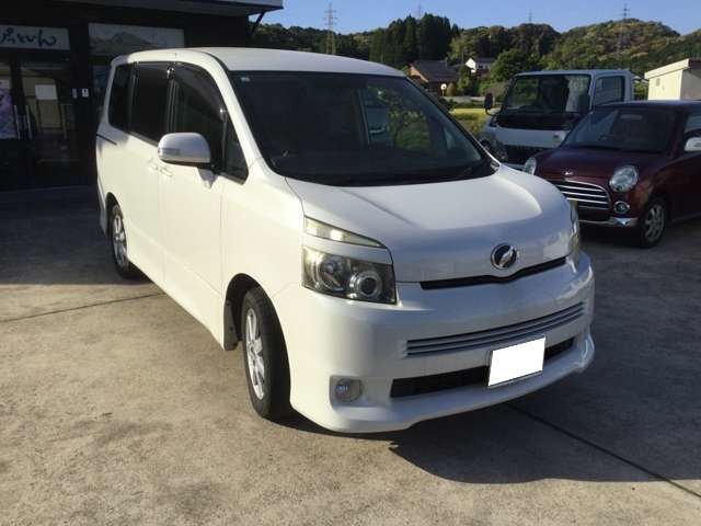 2008 Toyota Voxy – thumbnail 3