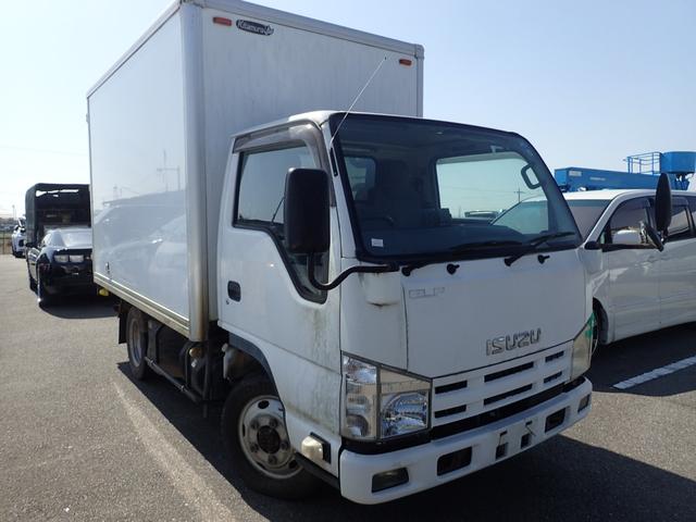 2010 Isuzu Elf – thumbnail 2
