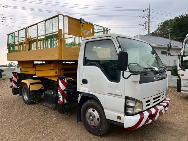 2005 Isuzu Elf – thumbnail 4