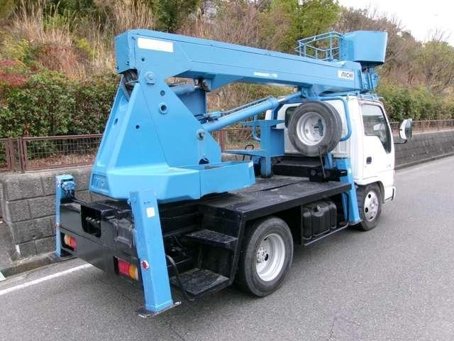 2002 Isuzu Elf – thumbnail 3