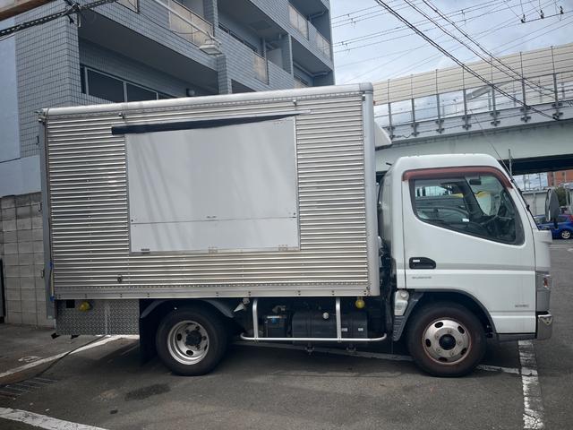 2011 Mitsubishi Fuso Canter – thumbnail 3