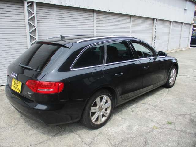 2010 Audi A4 Avant – thumbnail 4