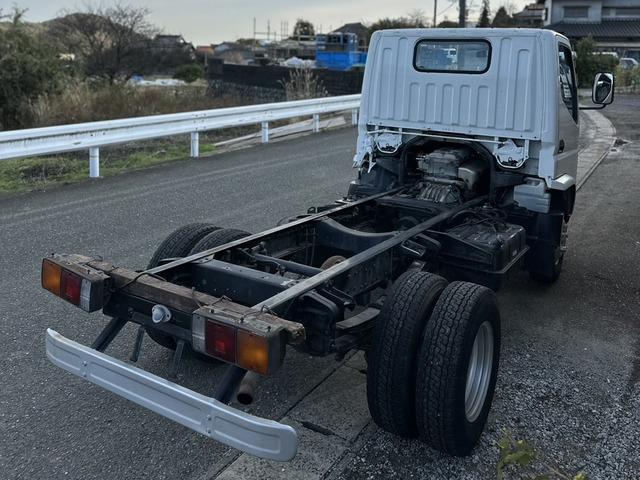 2005 Mitsubishi Fuso Canter – thumbnail 4