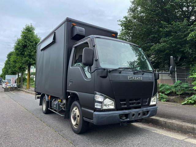 2008 Isuzu Elf – thumbnail 3