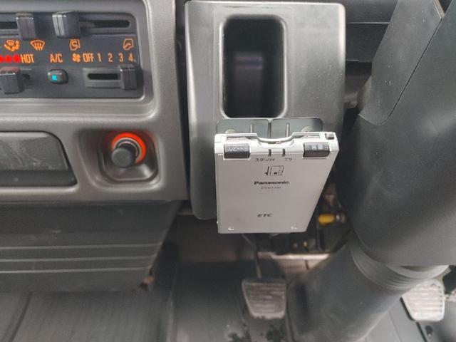 2004 Isuzu Elf – thumbnail 4
