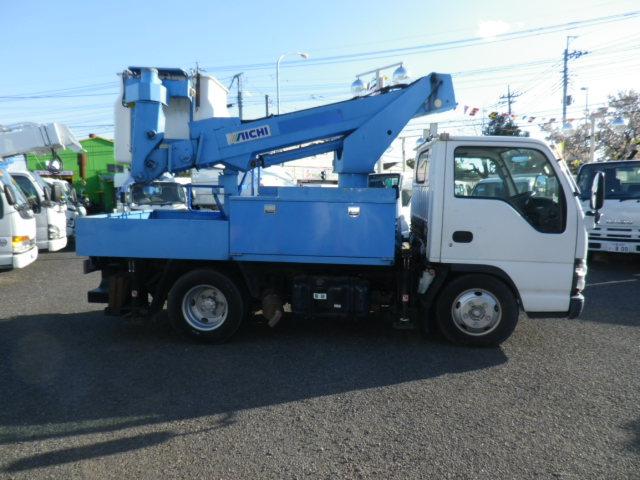 2007 Isuzu Elf – thumbnail 4