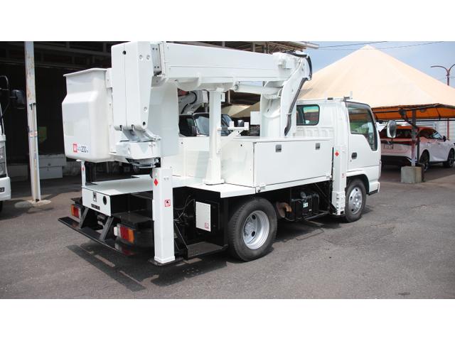2008 Isuzu Elf – thumbnail 3