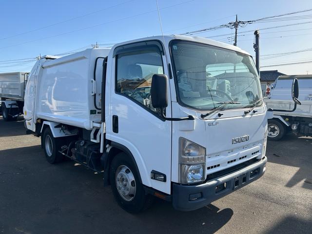 2009 Isuzu Elf – thumbnail 3