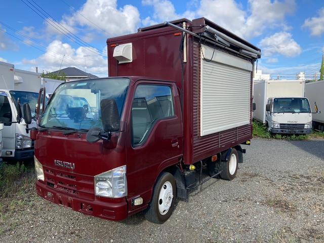 2010 Isuzu Elf – thumbnail 2