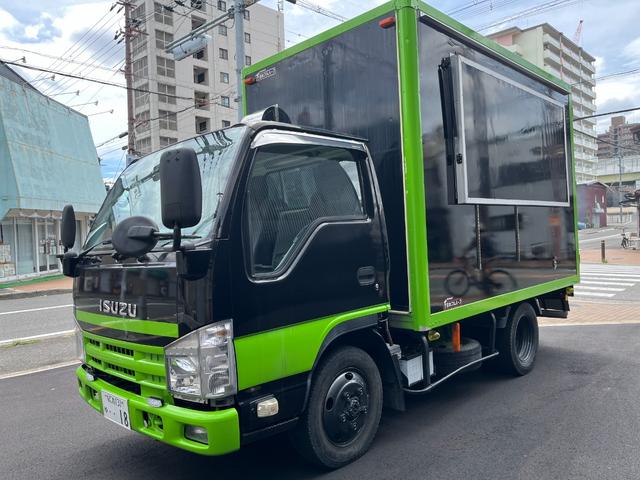 2010 Isuzu Elf