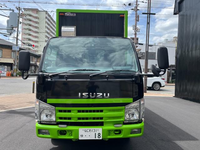 2010 Isuzu Elf – thumbnail 3