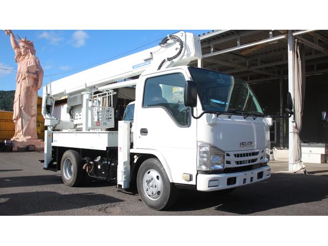 2011 Isuzu Elf – thumbnail 2