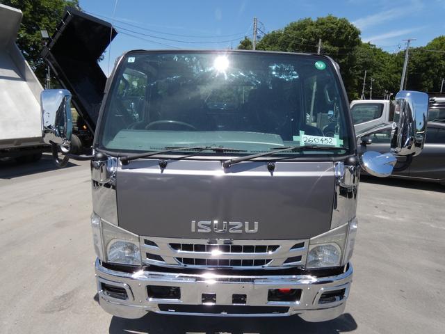 2010 Isuzu Elf – thumbnail 2