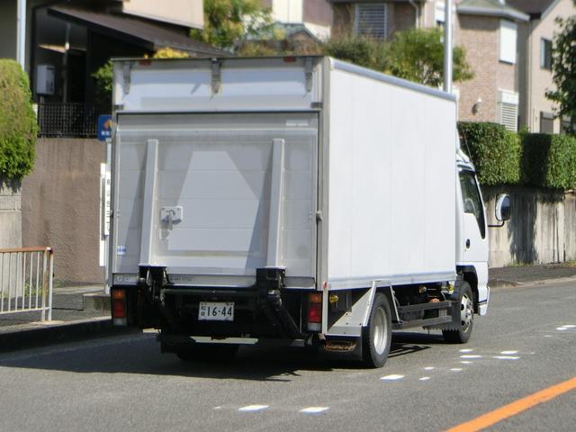 2004 Isuzu Elf – thumbnail 3