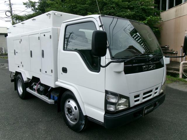 2005 Isuzu Elf – thumbnail 3