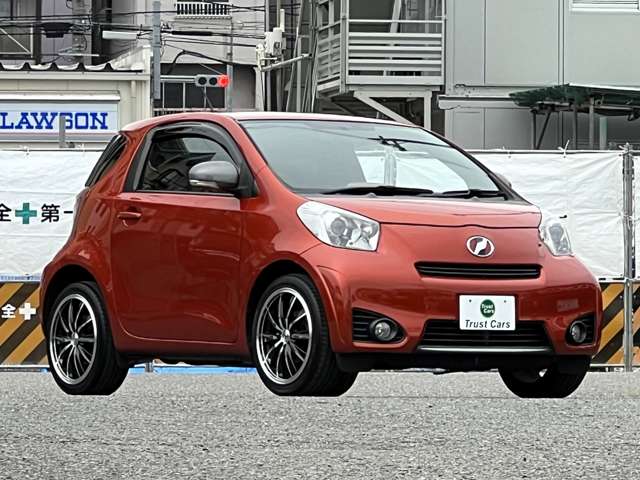 2011 Toyota iQ – thumbnail 3