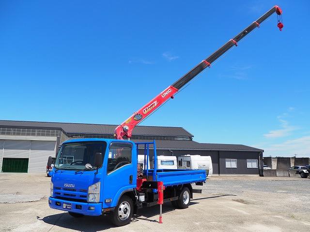 2010 Isuzu Elf – thumbnail 2