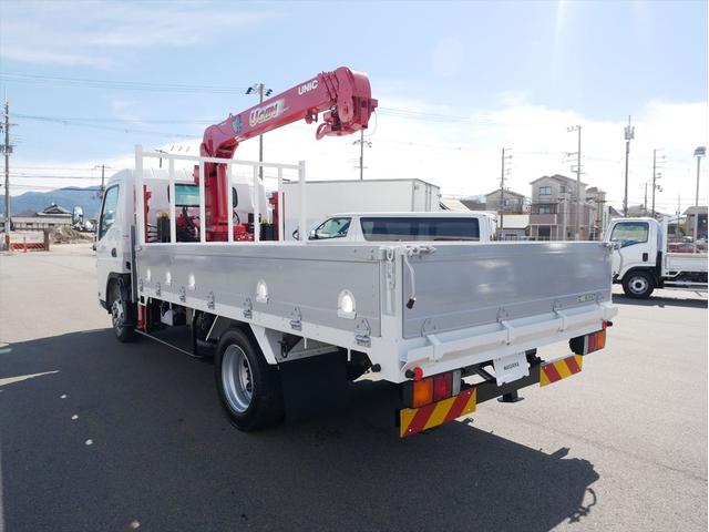 2004 Mitsubishi Fuso Canter – thumbnail 4