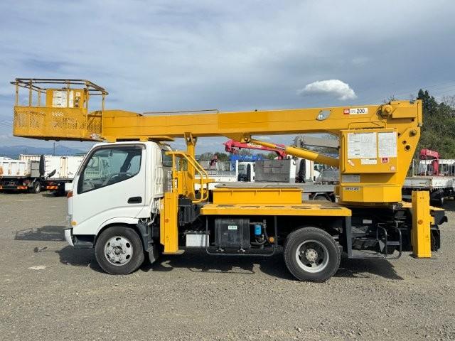 2008 Hino Dutro – thumbnail 3