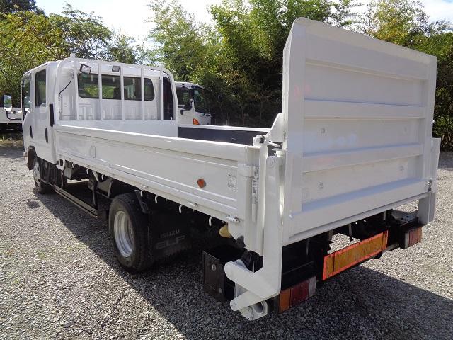 2007 Isuzu Elf – thumbnail 4