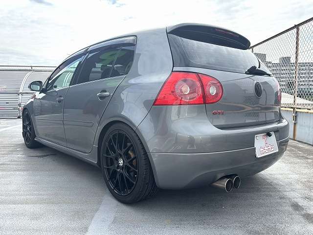 2006 Volkswagen Golf – thumbnail 3