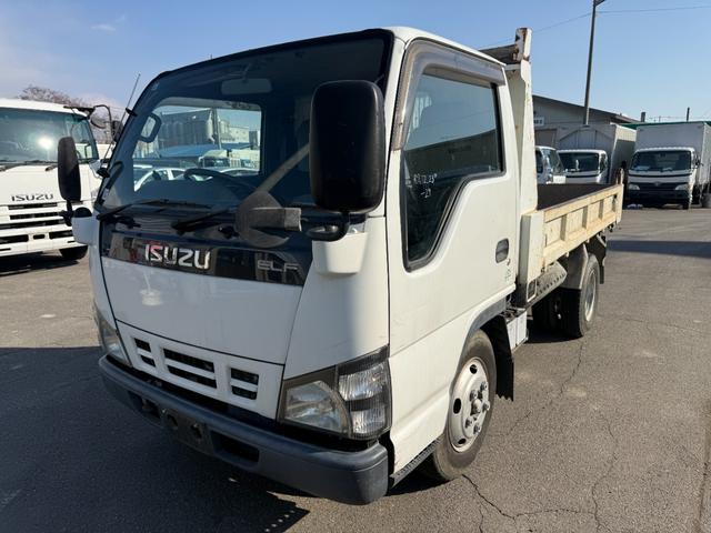 2005 Isuzu Elf – thumbnail 4