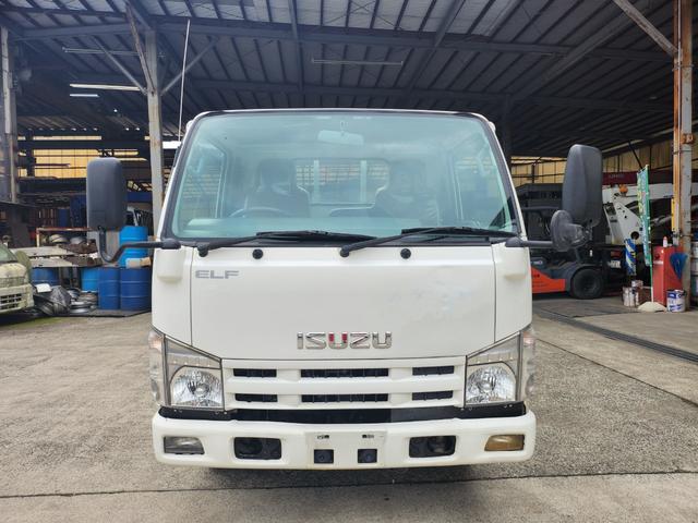 2010 Isuzu Elf – thumbnail 4