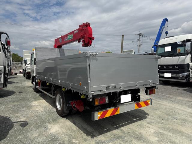 2011 Isuzu Elf – thumbnail 4