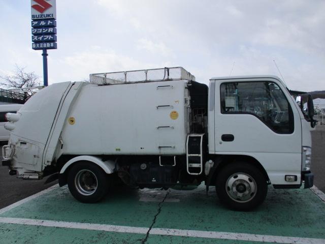 2010 Isuzu Elf – thumbnail 4