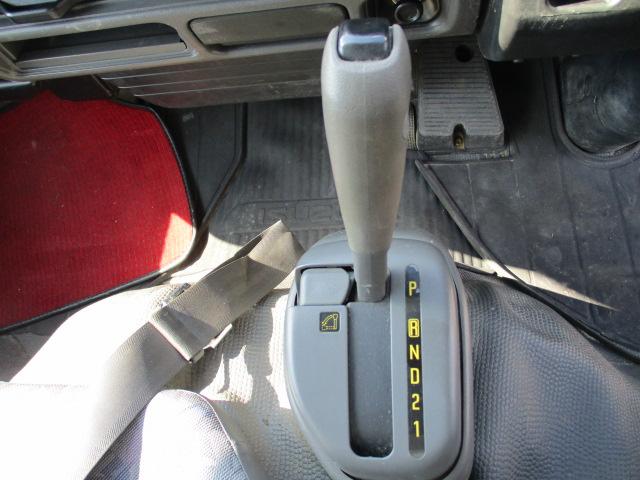 2001 Isuzu Elf – thumbnail 3