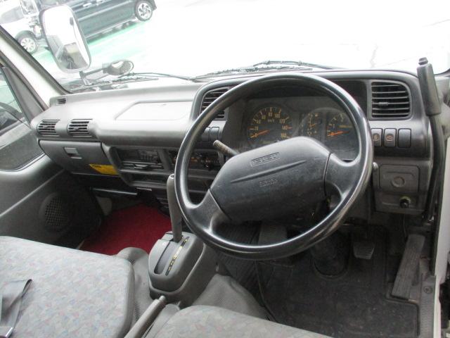 2001 Isuzu Elf – thumbnail 4