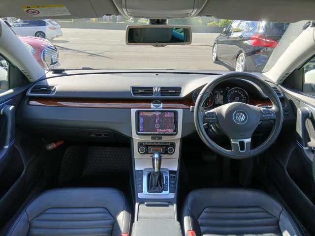 2011 Volkswagen Passat – thumbnail 3