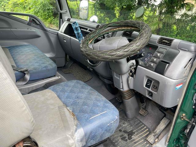 2004 Mitsubishi Fuso Canter – thumbnail 2