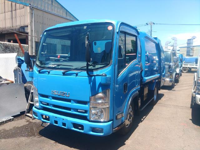 2011 Isuzu Elf – thumbnail 2