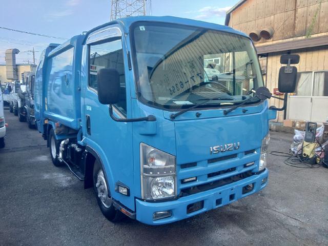 2011 Isuzu Elf – thumbnail 4