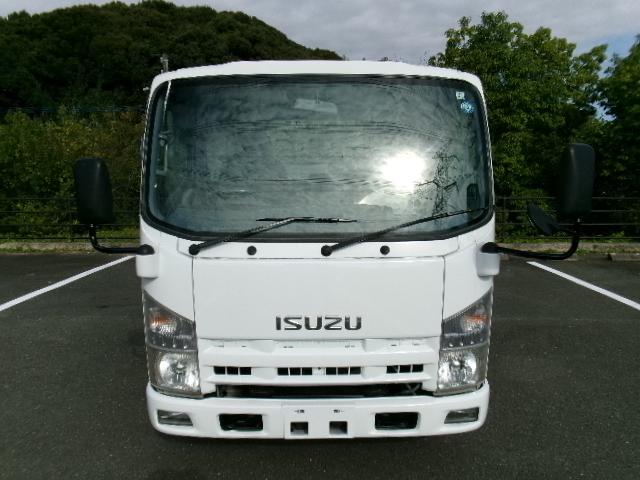 2011 Isuzu Elf – thumbnail 2