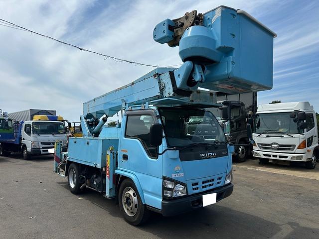 2004 Isuzu Elf – thumbnail 4