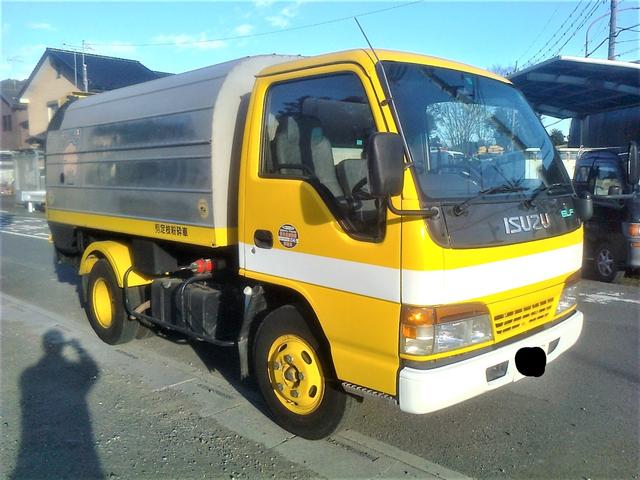 1999 Isuzu Elf