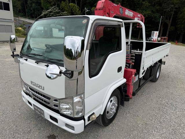 2011 Isuzu Elf – thumbnail 3