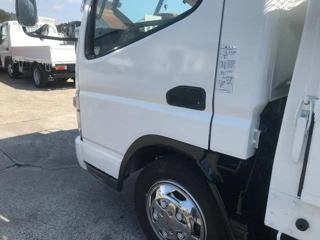 2007 Mitsubishi Fuso Canter – thumbnail 4