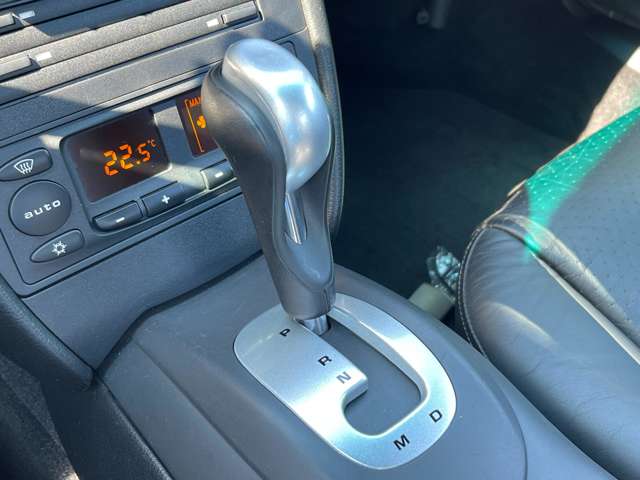 2004 Porsche 911 – thumbnail 4