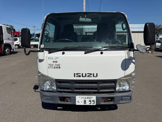 2011 Isuzu Elf – thumbnail 3