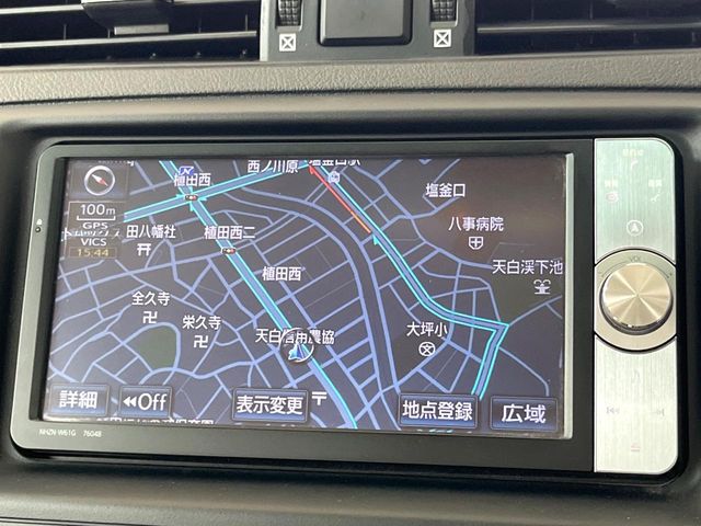 2011 Toyota Mark X – thumbnail 3