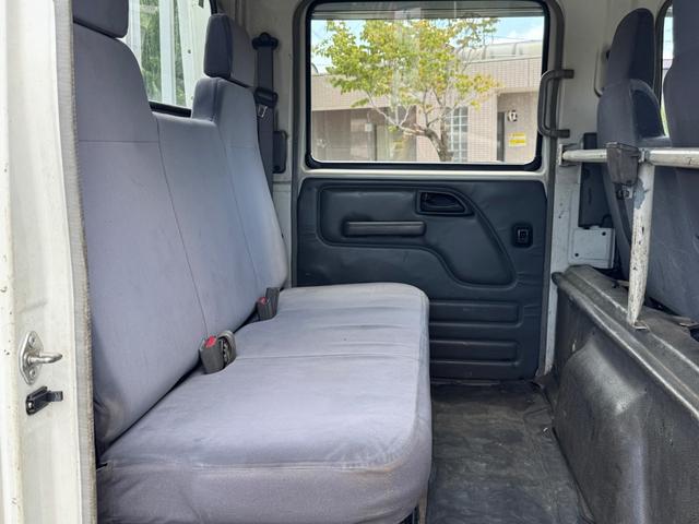 2007 Isuzu Elf – thumbnail 3
